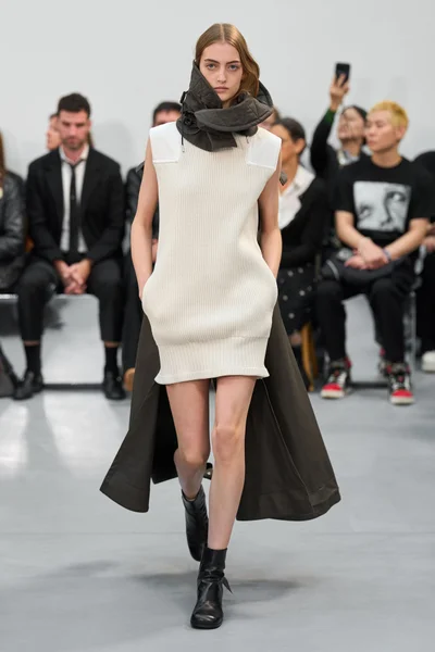 Look 23
